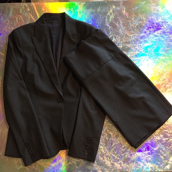 Theory skirt suit Sz 6/8. Dark grey. Like new! - Picture 3 of 11